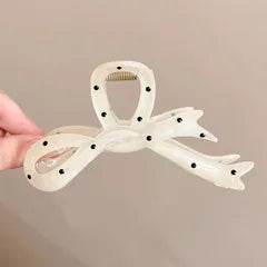 Beautiful matte finished white claw clip