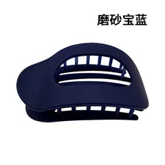 Oval breaded hair clip