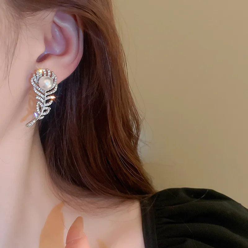 white noora leaf earrings
